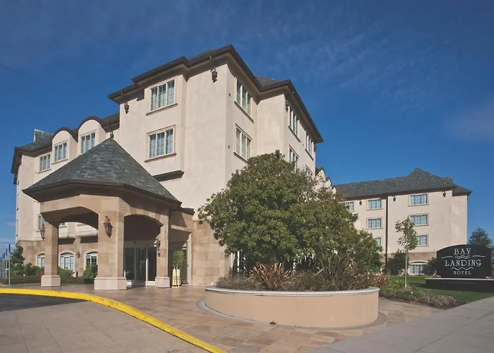 Bay Landing Hotel