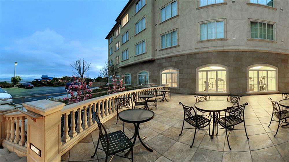 Hotel Bay Landing